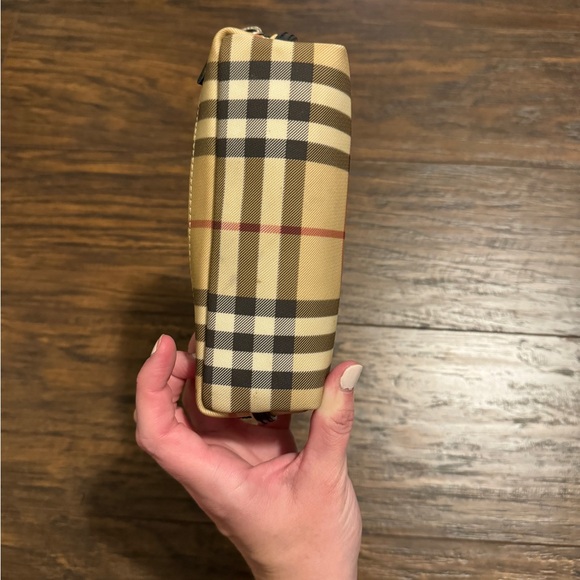 Burberry Cosmetic Case Small - Picture 5 of 6